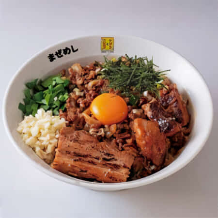 肉入り背脂ニンニクスタミナまぜ丼｜習志野で丼や麺のテイクアウト・デリバリーならドンちゃん食堂