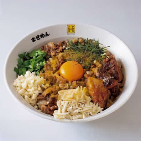 チーズカレー背脂ニンニクスタミナまぜめん｜習志野で丼や麺のテイクアウト・デリバリーならドンちゃん食堂