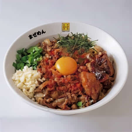 激辛背脂ニンニクスタミナまぜめん｜習志野で丼や麺のテイクアウト・デリバリーならドンちゃん食堂