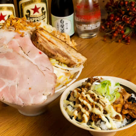 デカ盛り汁なし豚そばと炙り豚バラチャーシュー丼セット｜習志野で丼や麺のテイクアウト・デリバリーならドンちゃん食堂